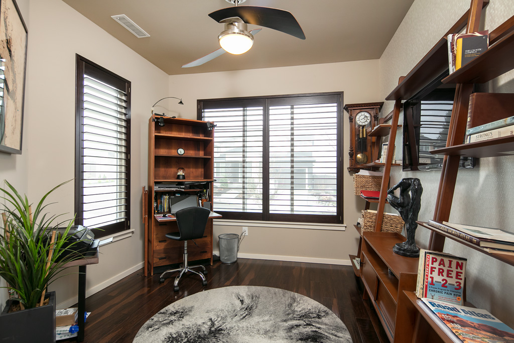 Phot of a pocket office for a MainVue Home listing